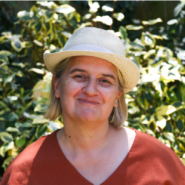 Nathalie, Gestion financière