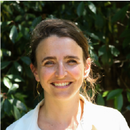 Pauline, experte en gestion et finance chez Faraglo